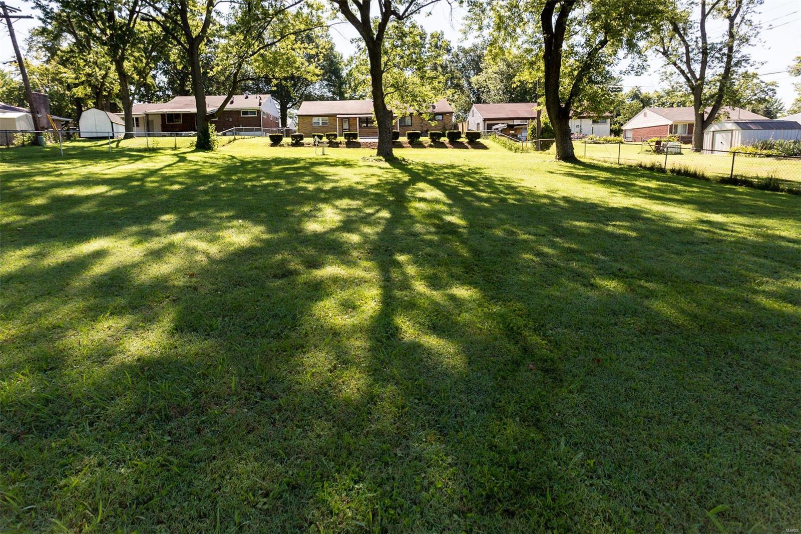 1943 Brown Road St. Louis, MO 63114 - Photo 24 of 28 Gallery Image 24