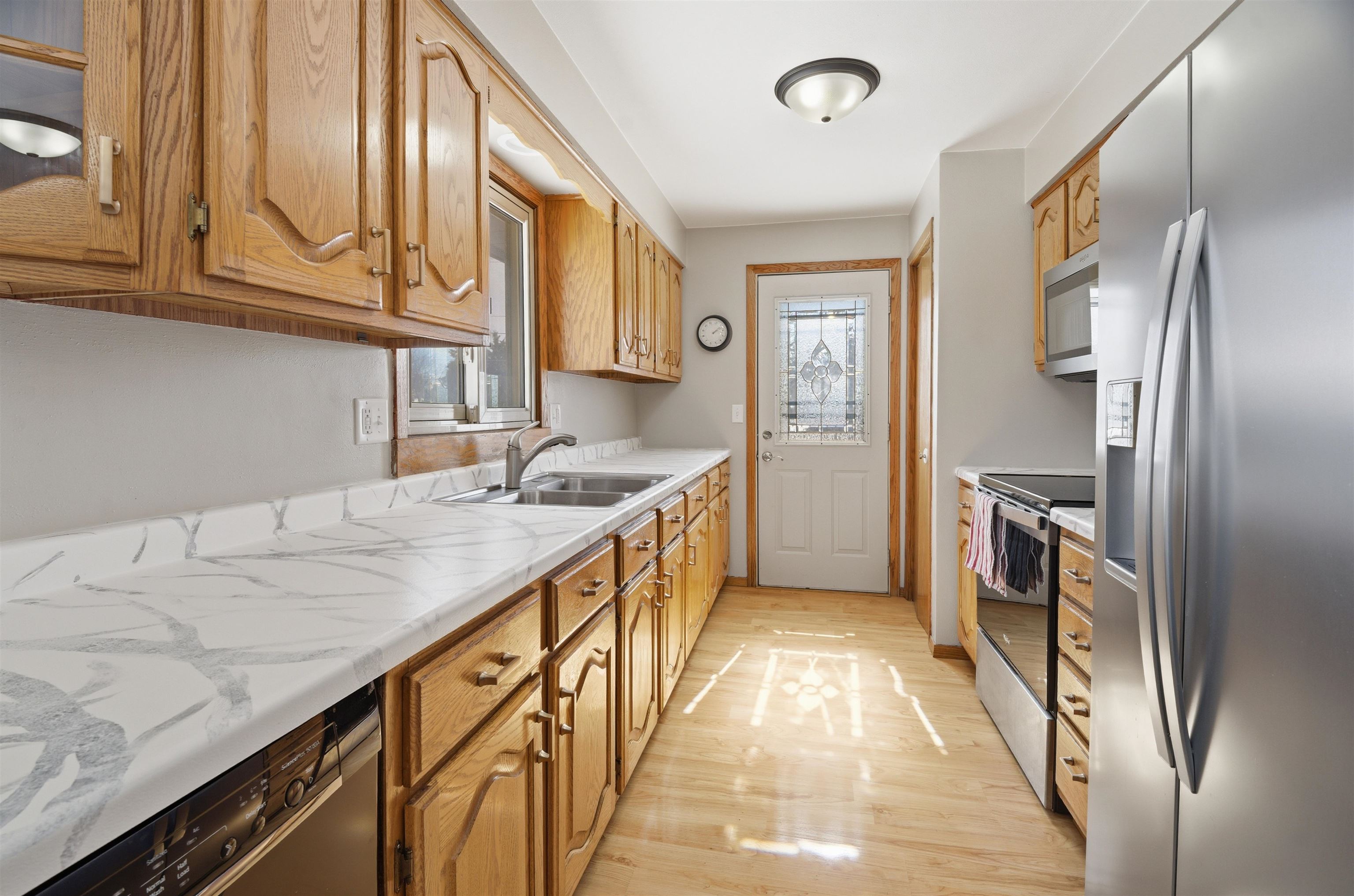 29 Hillock Court Appleton, WI 54914 - Photo 14 of 39