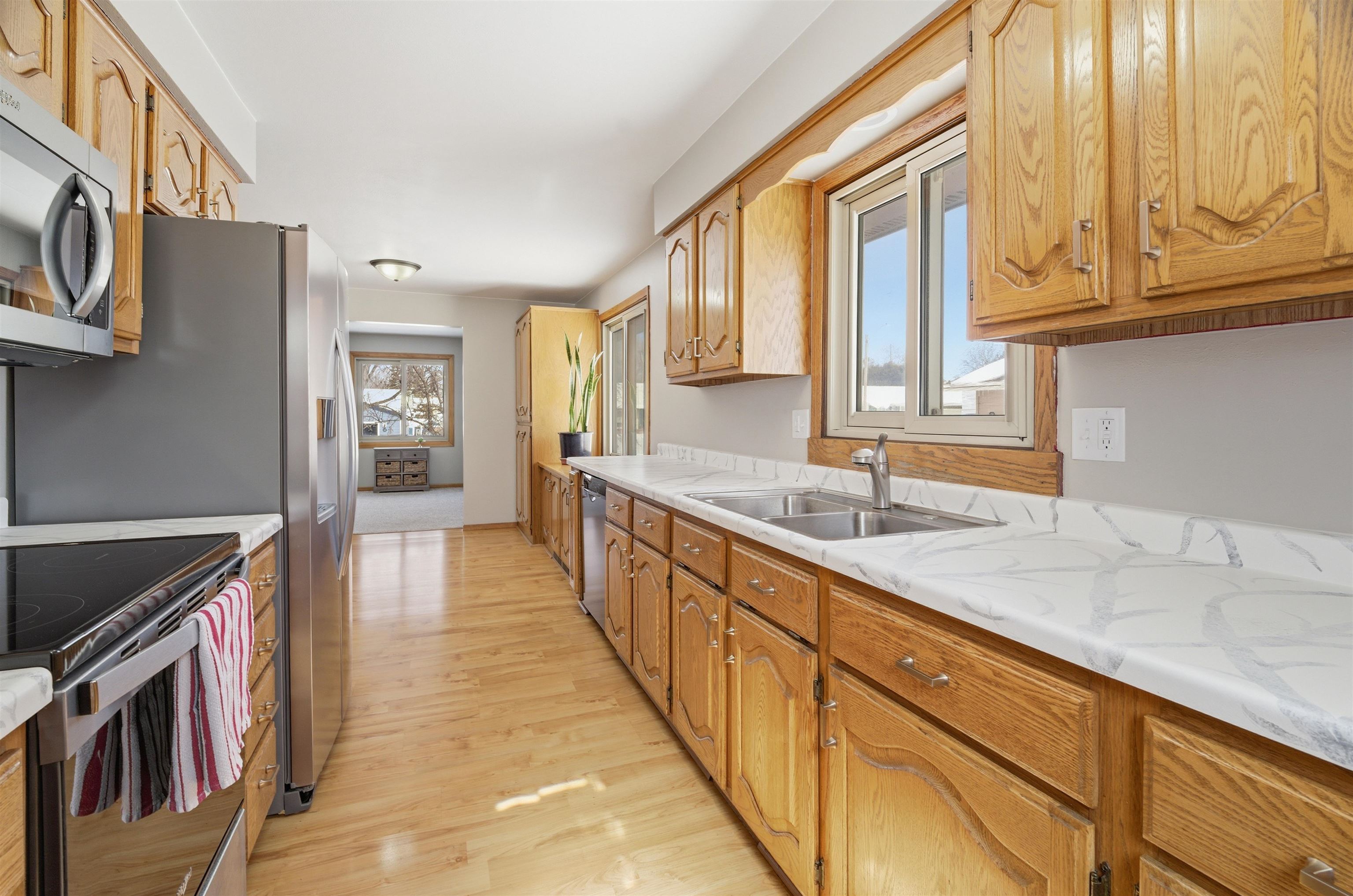 29 Hillock Court Appleton, WI 54914 - Photo 15 of 39