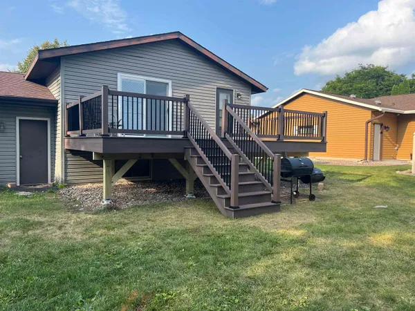 $330,000 | 29 Hillock Court, Appleton, WI 54914