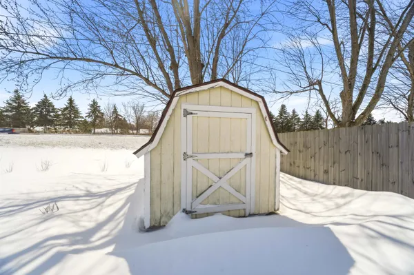 $330,000 | 29 Hillock Court, Appleton, WI 54914