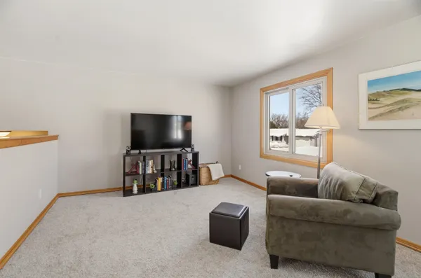 $330,000 | 29 Hillock Court, Appleton, WI 54914