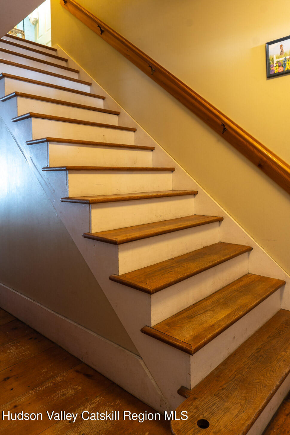 11 Dunbar Road Hudson, NY 12534 - Photo 14 of 29 Stairs