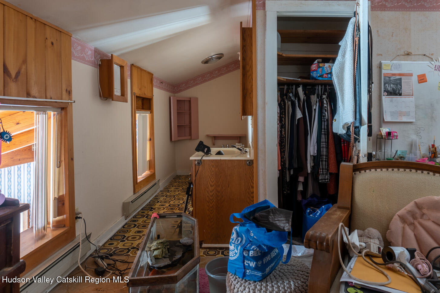 11 Dunbar Road Hudson, NY 12534 - Photo 17 of 29 Bathroom area