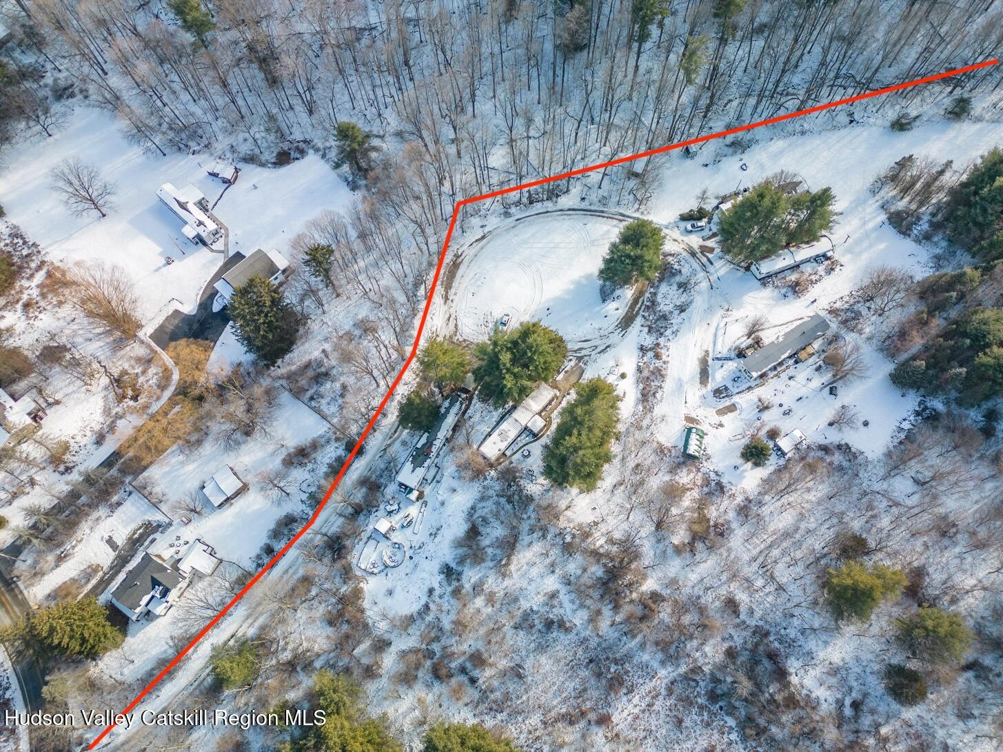 11 Dunbar Road Hudson, NY 12534 - Photo 4 of 29 Property rear W/ MH