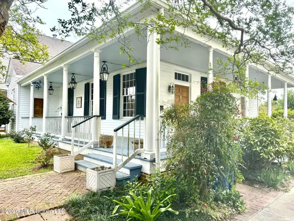 $360,000 | 606 State Street, Natchez, MS 39120