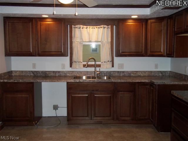 2114 Conwill Road Stow, OH 44224 - Photo 2 of 14