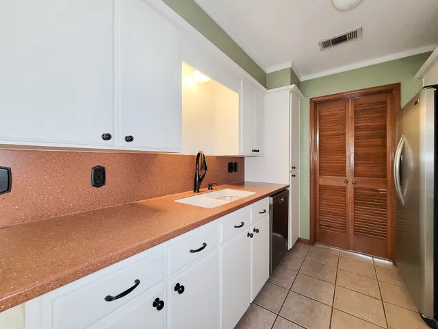 $2,300 | 1610 Maryon Street, Baytown, TX 77523