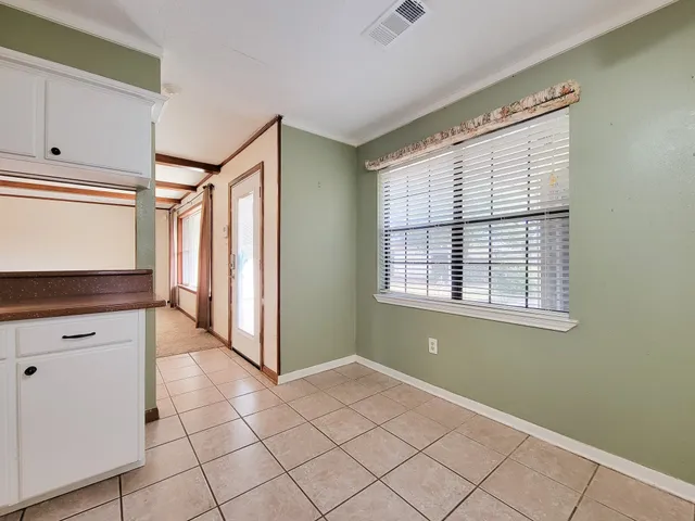 $2,300 | 1610 Maryon Street, Baytown, TX 77523