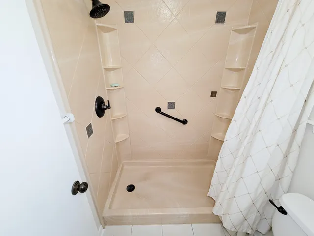 $2,300 | 1610 Maryon Street, Baytown, TX 77523