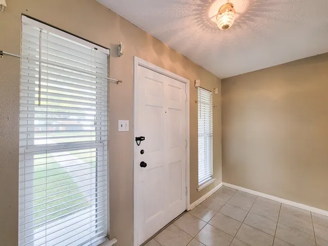 $2,300 | 1610 Maryon Street, Baytown, TX 77523