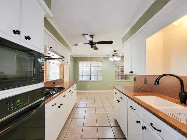 $2,300 | 1610 Maryon Street, Baytown, TX 77523