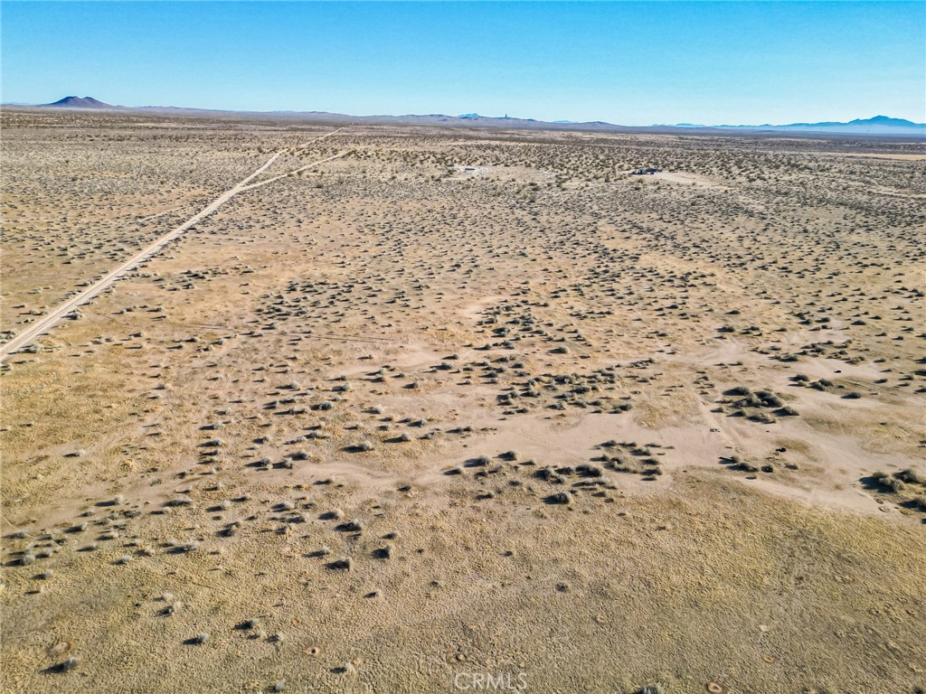 10000 Kramer Station Road Boron, CA 93516 - Photo 2 of 47 a view of an ocean beach