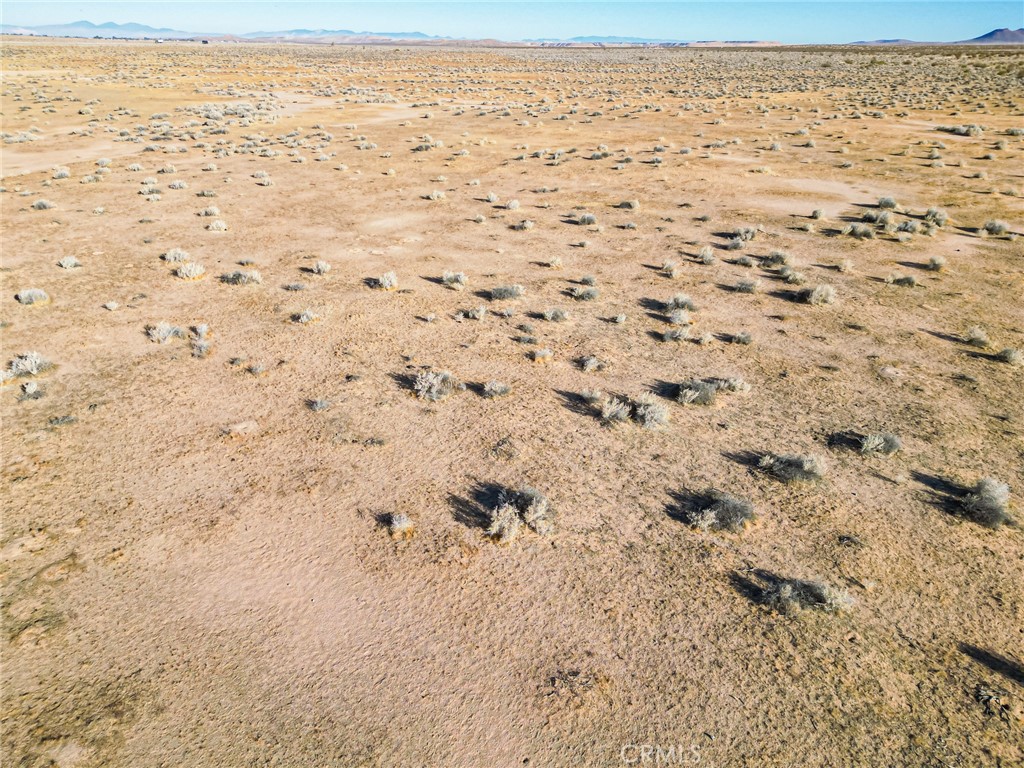 10000 Kramer Station Road Boron, CA 93516 - Photo 38 of 47 a view of sky from the roof