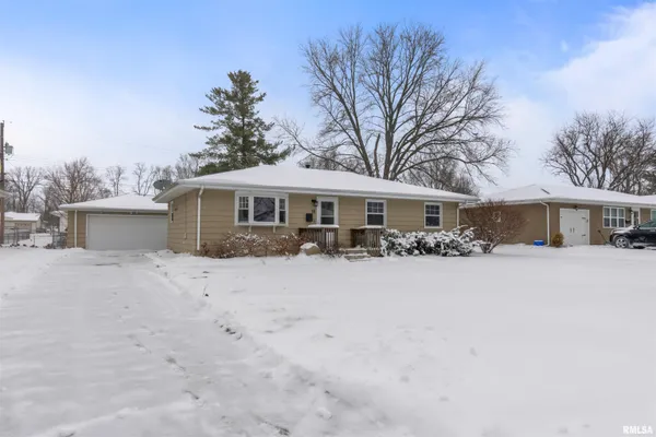 $230,000 | 18 Ardith Drive, Normal, IL 61761