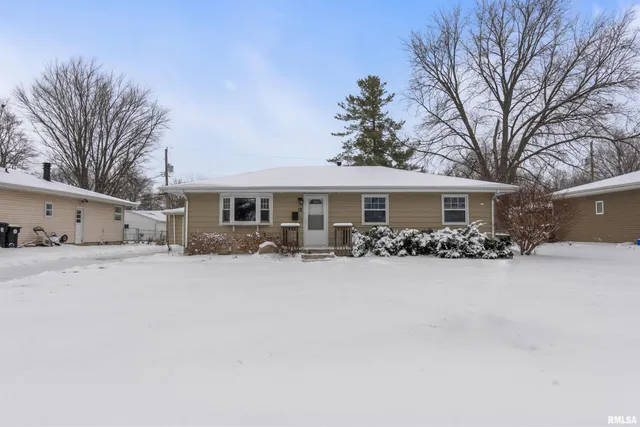 $230,000 | 18 Ardith Drive, Normal, IL 61761