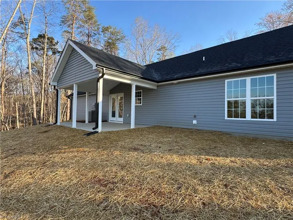 $369,900 | 586 Culler Road, Pinnacle, NC 27043