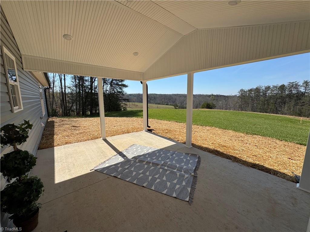 586 Culler Road Pinnacle, NC 27043 - Photo 14 of 46