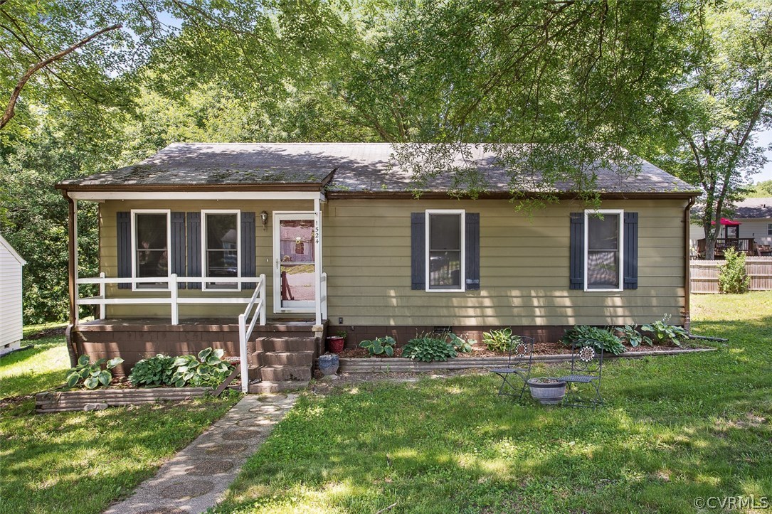1524 Rayburn Road North Chesterfield, VA 23235 - Photo 1 of 15 Gallery Image 1