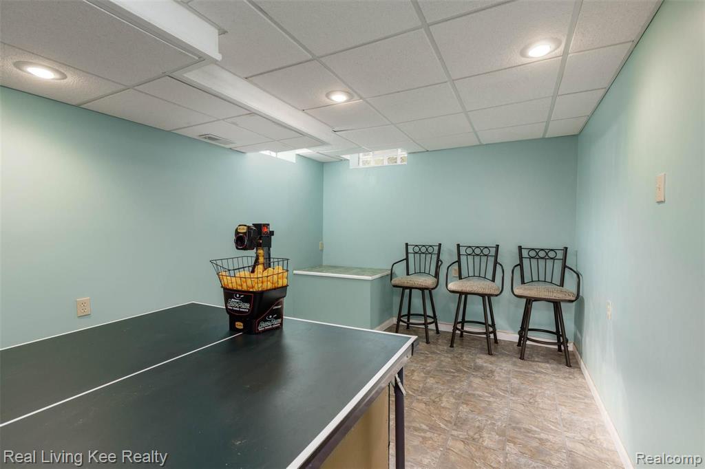 2661 Winter Park Road Rochester Hills, MI 48309 - Photo 32 of 43