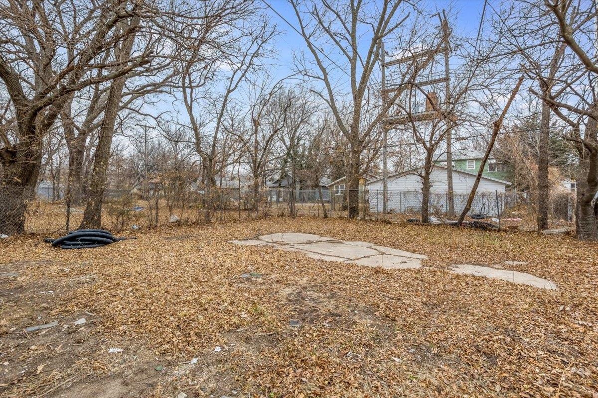443 North Grove Street Wichita, KS 67214 - Photo 18 of 20