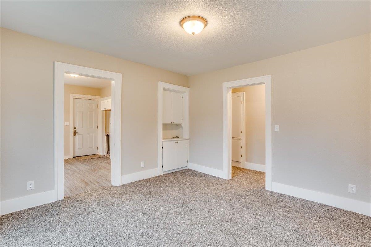 443 North Grove Street Wichita, KS 67214 - Photo 8 of 20