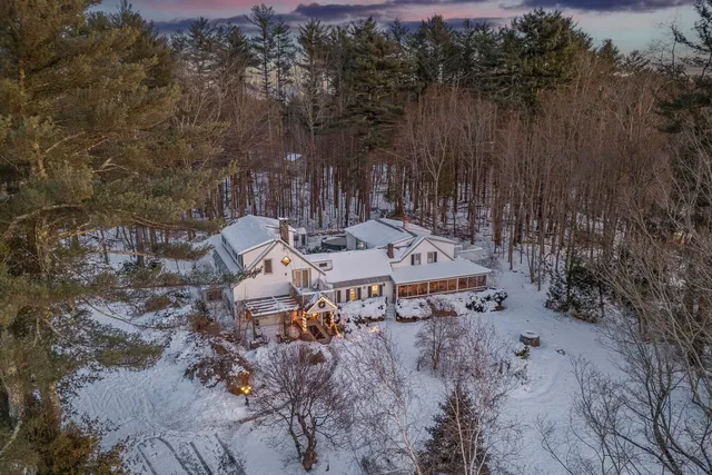 $819,000 | 9 Dry Point Drive, Rome, ME 04963