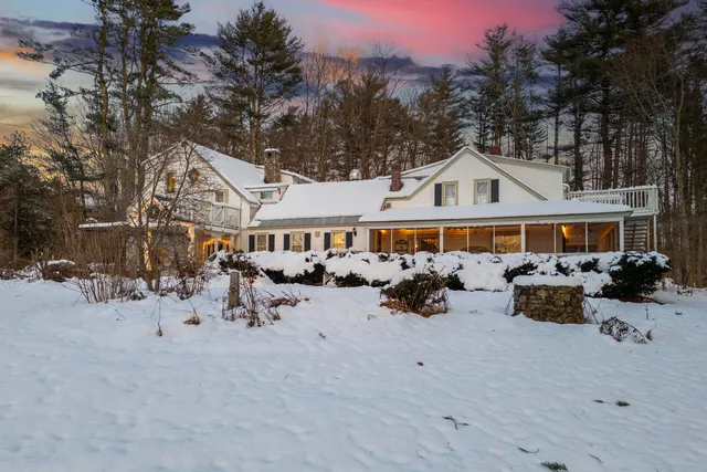 $819,000 | 9 Dry Point Drive, Rome, ME 04963