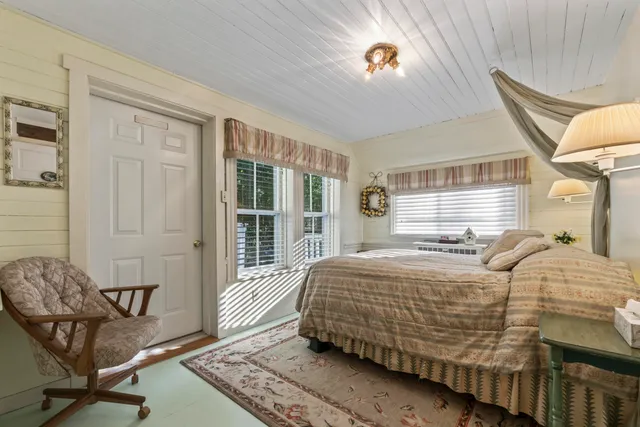 $819,000 | 9 Dry Point Drive, Rome, ME 04963