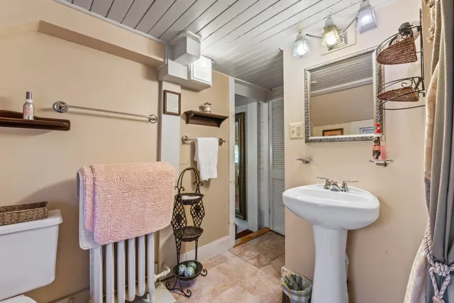 $819,000 | 9 Dry Point Drive, Rome, ME 04963