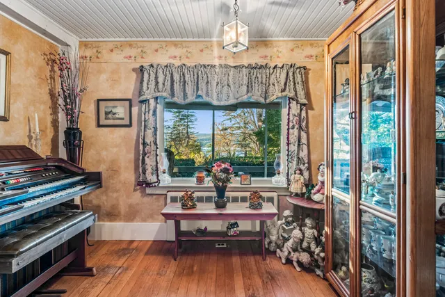 $819,000 | 9 Dry Point Drive, Rome, ME 04963