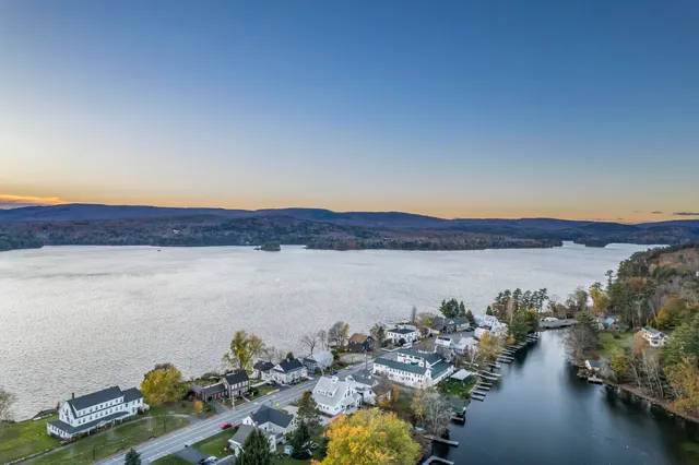 $819,000 | 9 Dry Point Drive, Rome, ME 04963