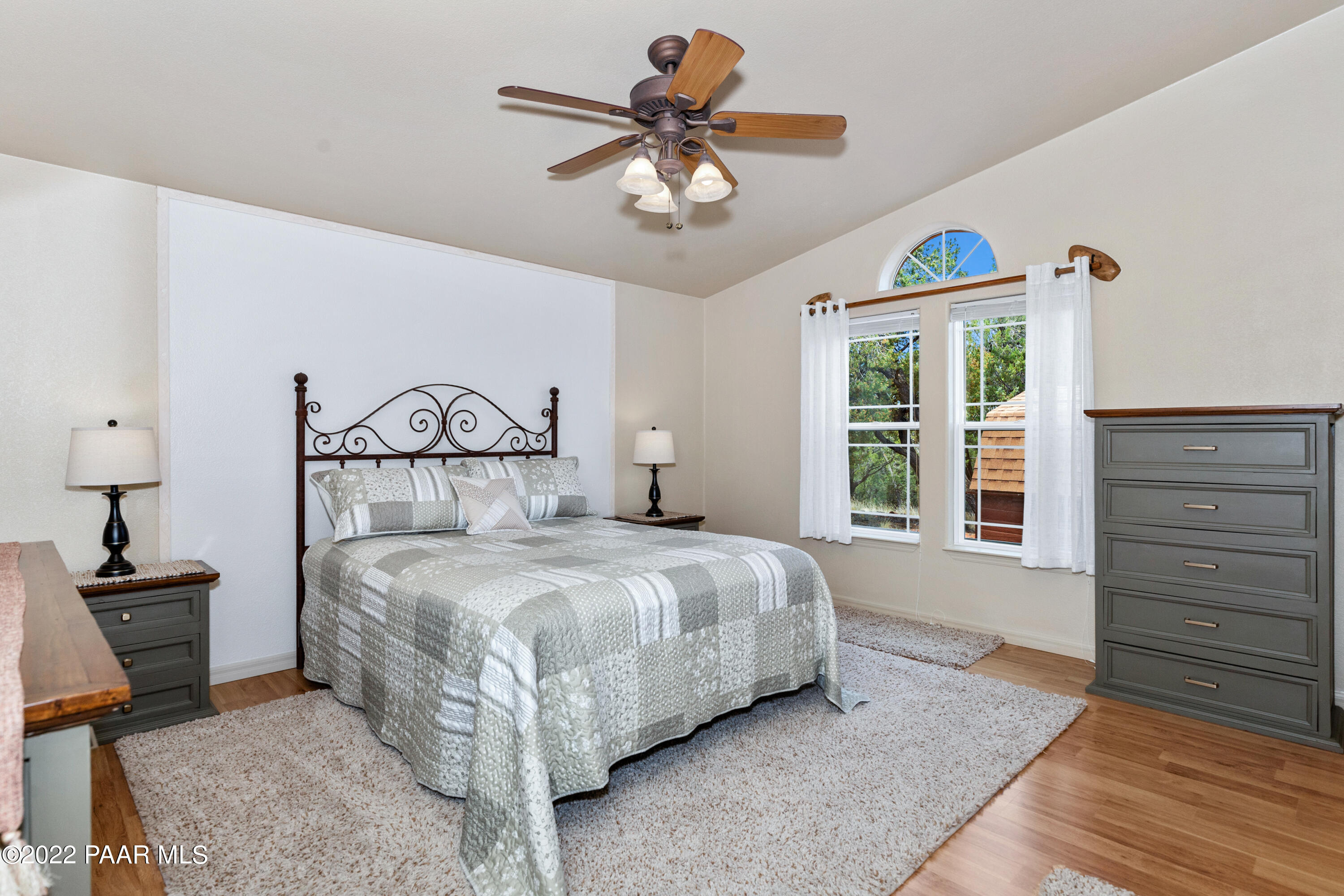 3673 Raney Road Ash Fork, AZ 86320 - Photo 11 of 32 012_Master Bedroom