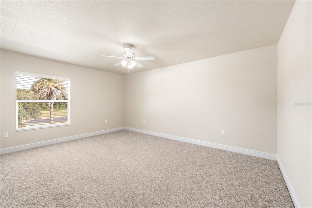 3950 Southeast 39th Circle Ocala, FL 34480 - Photo 28 of 40 an empty room with a window