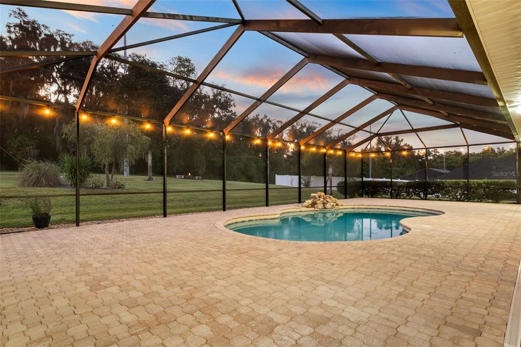 3950 Southeast 39th Circle Ocala, FL 34480 - Photo 3 of 40 a view of a backyard