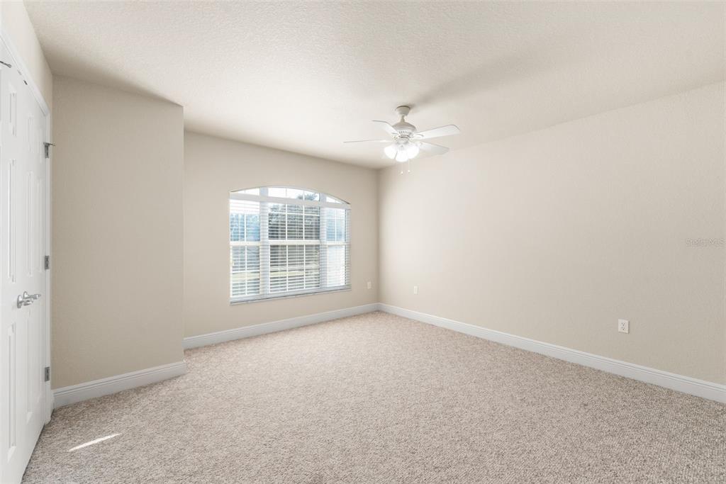 3950 Southeast 39th Circle Ocala, FL 34480 - Photo 32 of 40 an empty room with a window