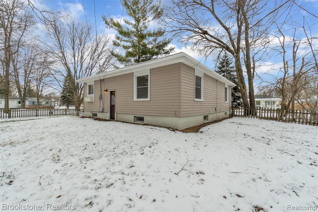 1395 Dawes Avenue Rochester Hills, MI 48307 - Photo 32 of 36