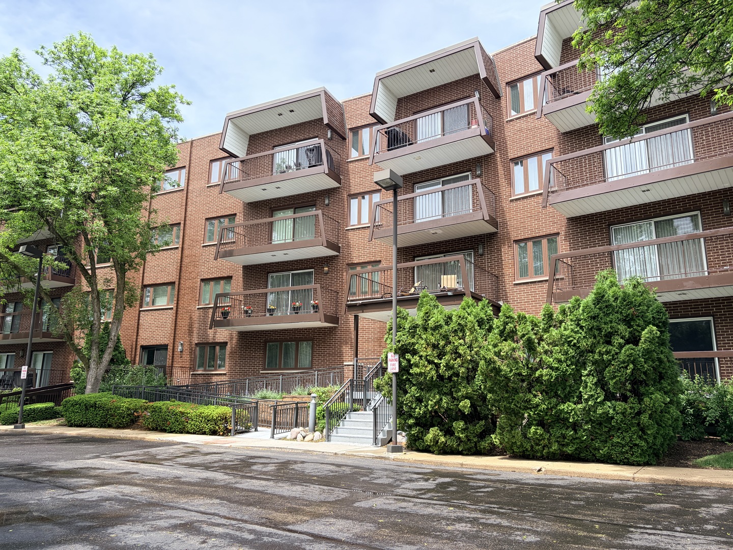 300 East Dundee Road, Unit 102A Buffalo Grove, IL 60089 - Photo 1 of 27