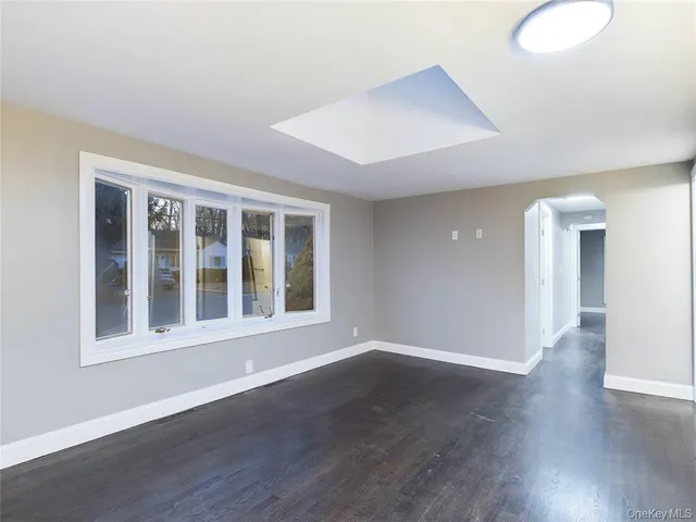 $4,700 | 115 North Clinton Avenue, Patchogue, NY 11772