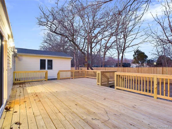 $4,700 | 115 North Clinton Avenue, Patchogue, NY 11772