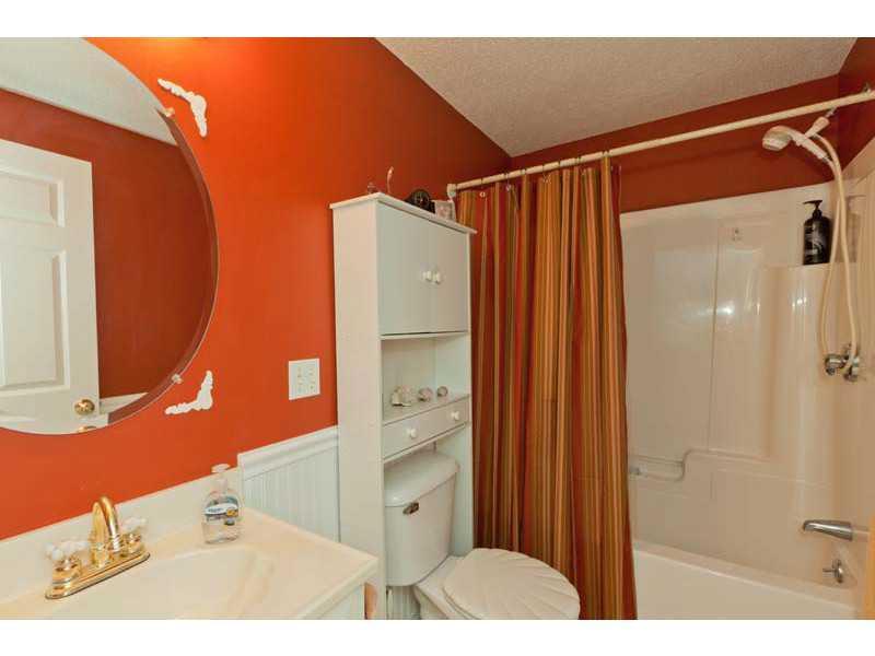 9 Cascade Road, Unit C8 Old Orchard Beach, ME 04064 - Photo 17 of 35 Bathroom.