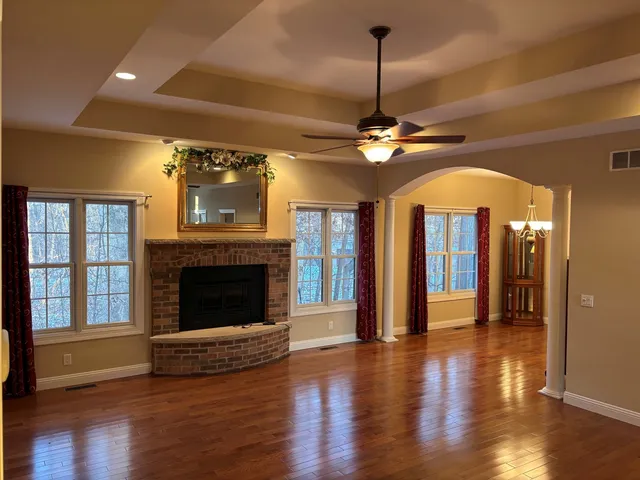 $375,000 | 2503 Cedar Crest Drive, Ottawa, IL 61350