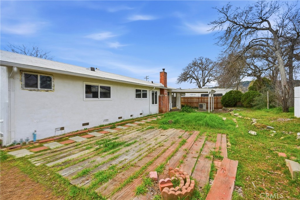 15050 Lakeview Way Clearlake, CA 95422 - Photo 24 of 24 a front view of house with yard