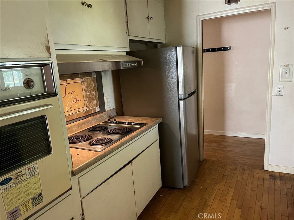 15050 Lakeview Way Clearlake, CA 95422 - Photo 9 of 11 Kitchen