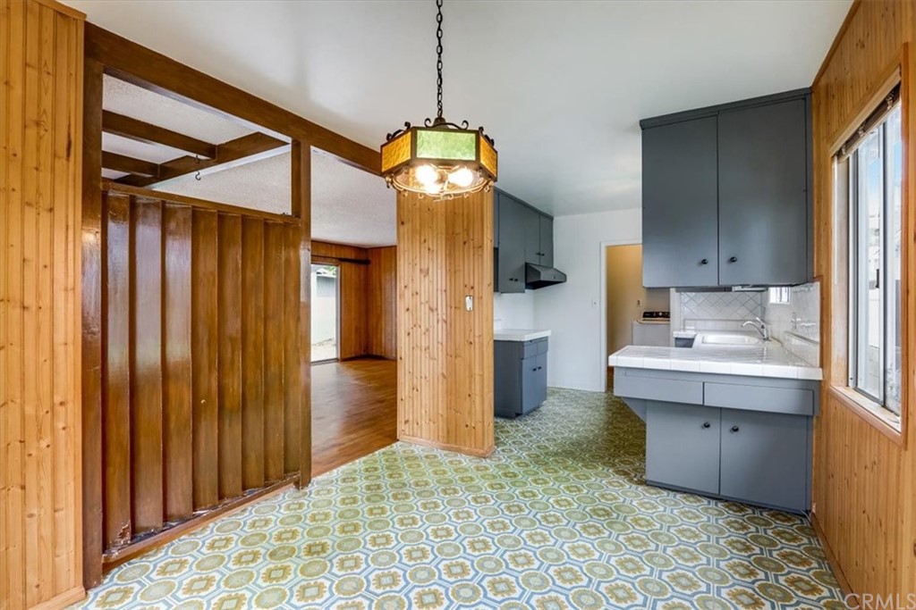 9846 Cabanas Avenue Tujunga, CA 91042 - Photo 13 of 38