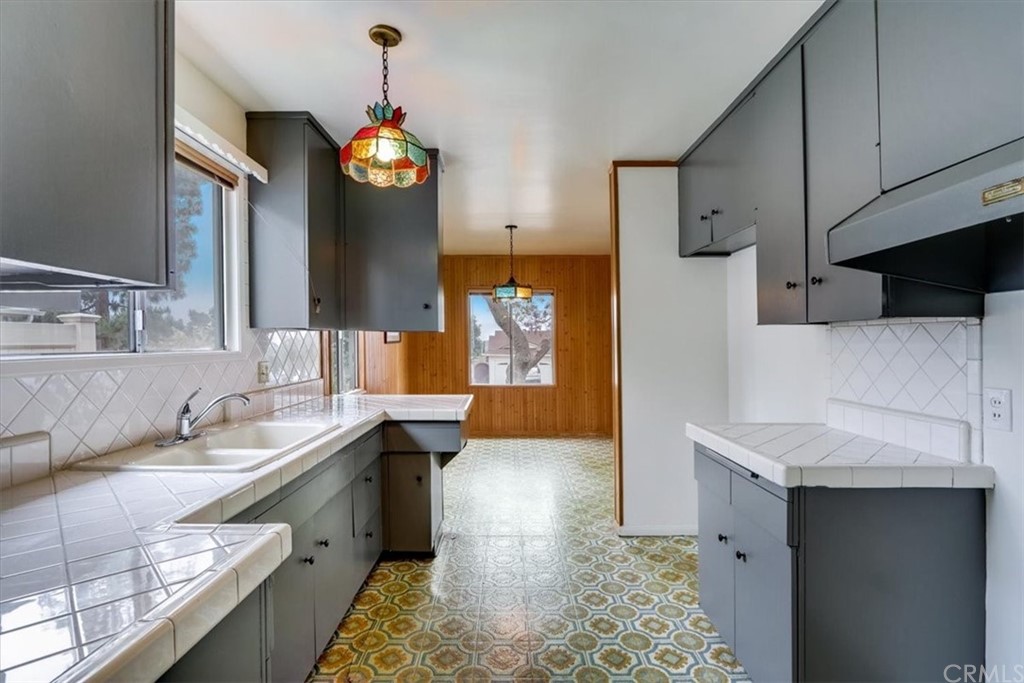 9846 Cabanas Avenue Tujunga, CA 91042 - Photo 15 of 38