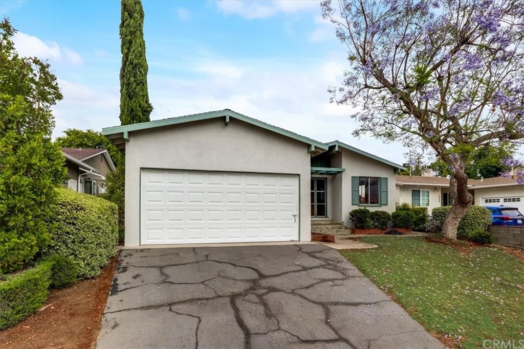 9846 Cabanas Avenue Tujunga, CA 91042 - Photo 3 of 38