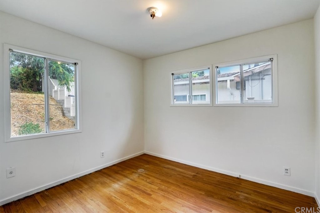 9846 Cabanas Avenue Tujunga, CA 91042 - Photo 27 of 38