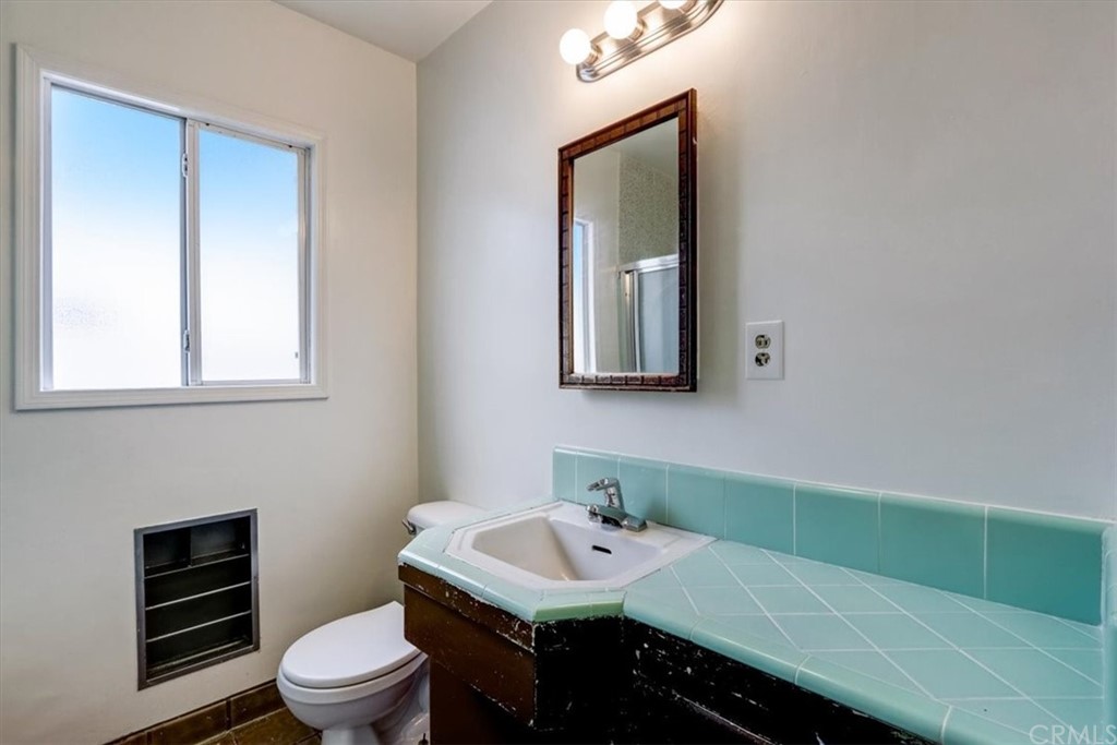 9846 Cabanas Avenue Tujunga, CA 91042 - Photo 30 of 38