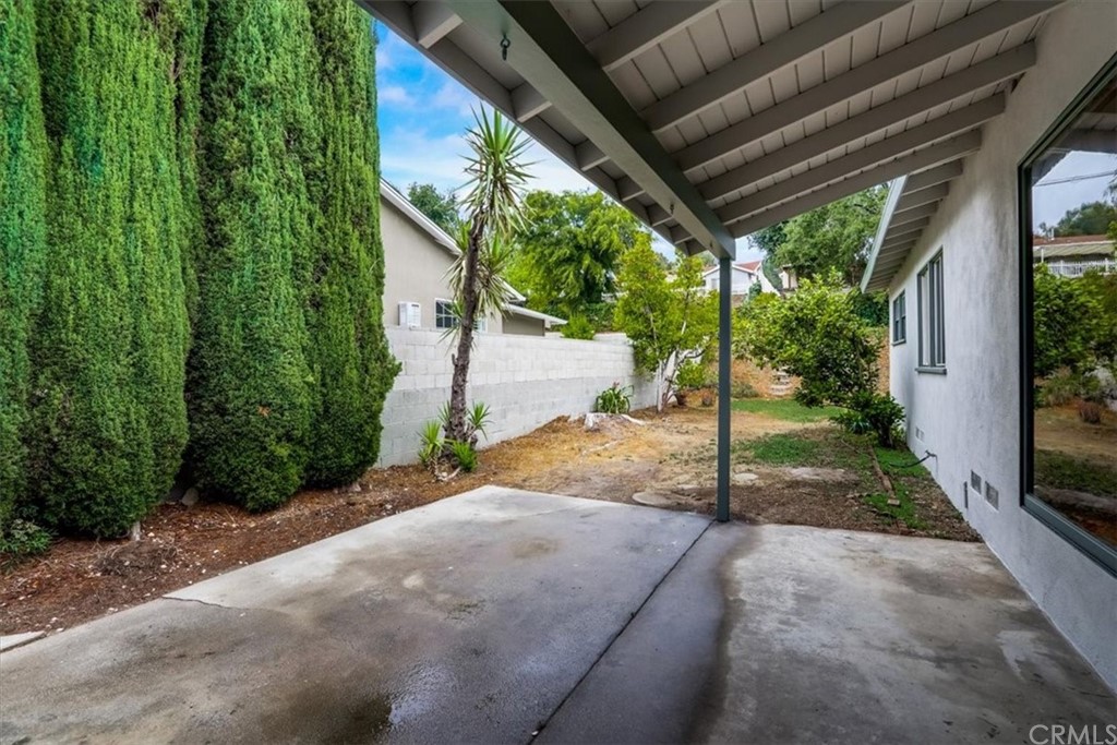 9846 Cabanas Avenue Tujunga, CA 91042 - Photo 33 of 38